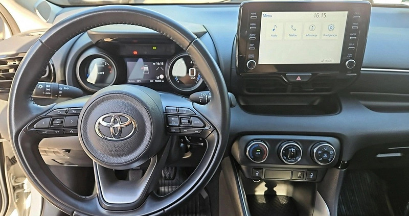 Toyota Yaris cena 74900 przebieg: 56832, rok produkcji 2021 z Barwice małe 352